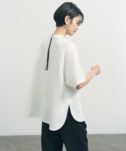 UNFILO(アンフィーロ)の「BEAUTY FORM JERSEY light バックZIP プルオーバー(スウェット・レディース・グレー系/アイボリー系/ブラック系/ベージュ系・LARGE/MEDIUM/SMALL)」の7枚目の写真