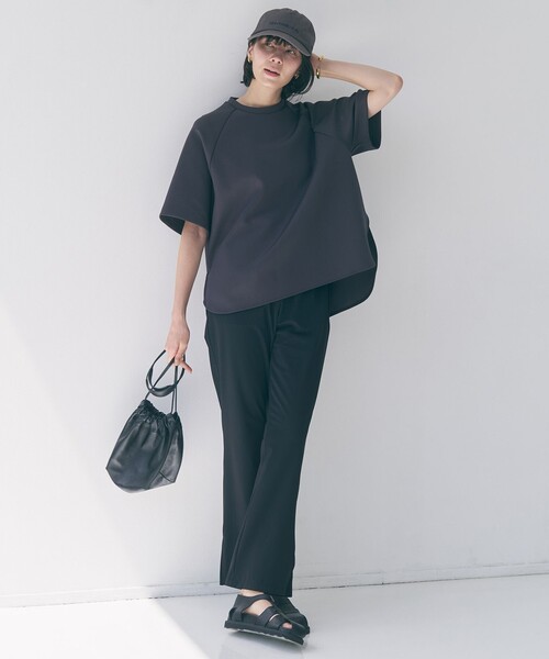 UNFILO(アンフィーロ)の「BEAUTY FORM JERSEY light バックZIP プルオーバー(スウェット・レディース・グレー系/アイボリー系/ブラック系/ベージュ系・LARGE/MEDIUM/SMALL)」の13枚目の写真