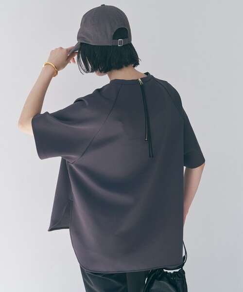 UNFILO(アンフィーロ)の「BEAUTY FORM JERSEY light バックZIP プルオーバー(スウェット・レディース・グレー系/アイボリー系/ブラック系/ベージュ系・LARGE/MEDIUM/SMALL)」の16枚目の写真