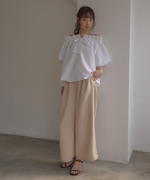 SOELA(ソエラ)の「【INGNI SOELA】2wayギャザーオフショルブラウス/WEB限定(シャツ/ブラウス・レディース・オフホワイト/ブラック・FREE)」の5枚目の写真