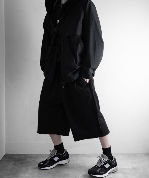 RUUBON(ルーボン)の「【RUUBON】cutoff sweat half pants / カットオフスウェットハーフパンツ(スウェットパンツ・メンズ・グレー/ブラック・S/L/M)」の7枚目の写真