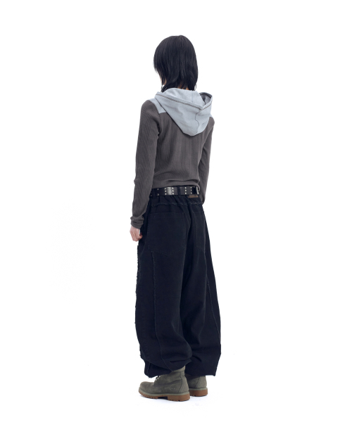AAKAM(アーカム)の「Ribbed Contrast Button Hoodie (Dark Gray)(パーカー・レディース・その他・1/2)」の4枚目の写真