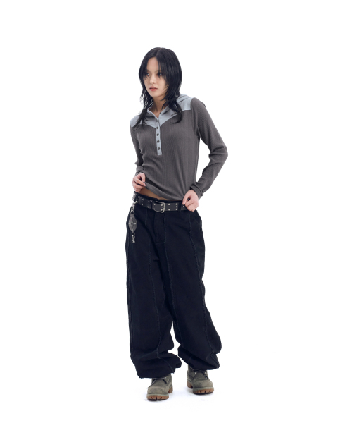 AAKAM(アーカム)の「Ribbed Contrast Button Hoodie (Dark Gray)(パーカー・レディース・その他・1/2)」の6枚目の写真