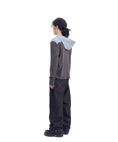 AAKAM(アーカム)の「Ribbed Contrast Button Hoodie (Dark Gray)(パーカー・レディース・その他・1/2)」の10枚目の写真