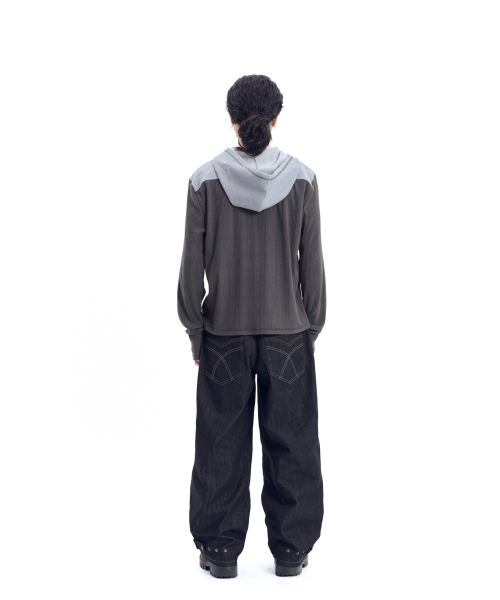 AAKAM(アーカム)の「Ribbed Contrast Button Hoodie (Dark Gray)(パーカー・レディース・その他・1/2)」の11枚目の写真