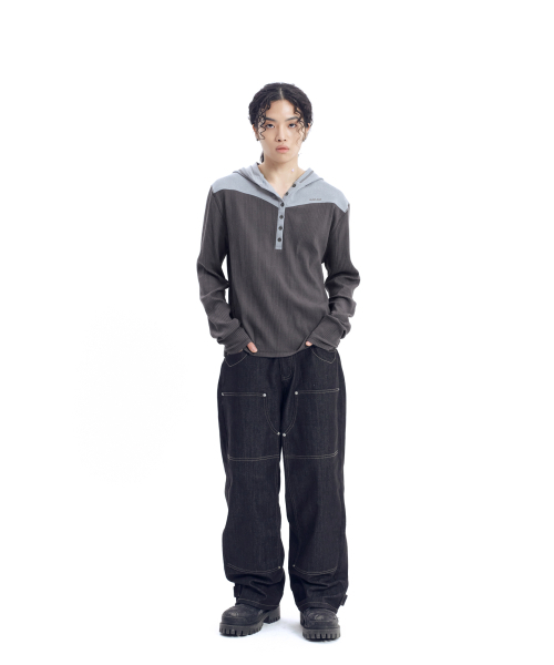 AAKAM(アーカム)の「Ribbed Contrast Button Hoodie (Dark Gray)(パーカー・レディース・その他・1/2)」の12枚目の写真