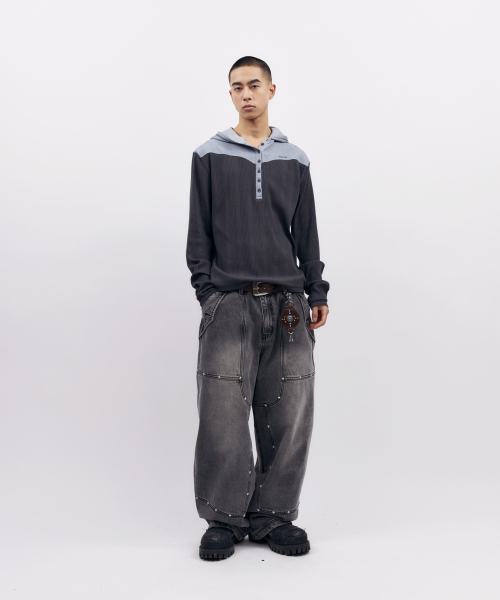 AAKAM(アーカム)の「Ribbed Contrast Button Hoodie (Dark Gray)(パーカー・レディース・その他・1/2)」の14枚目の写真