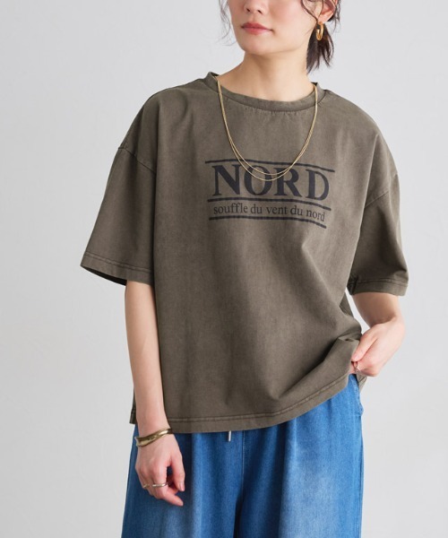 Pierrot(ピエロ)の「ピグメント加工オーバーサイズロゴTシャツ(Tシャツ/カットソー・レディース・チャコール/ブラウン・M/L/LL)」の5枚目の写真