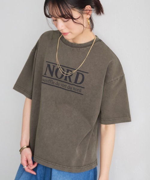 Pierrot(ピエロ)の「ピグメント加工オーバーサイズロゴTシャツ(Tシャツ/カットソー・レディース・チャコール/ブラウン・M/L/LL)」の6枚目の写真