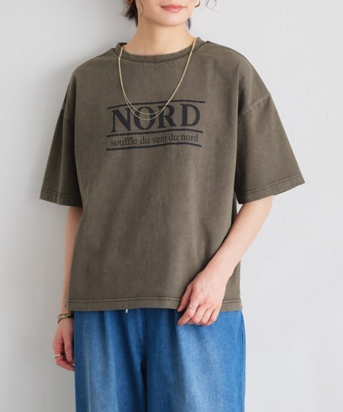 Pierrot(ピエロ)の「ピグメント加工オーバーサイズロゴTシャツ(Tシャツ/カットソー・レディース・チャコール/ブラウン・M/L/LL)」の7枚目の写真