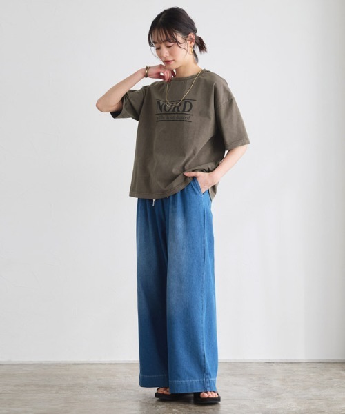 Pierrot(ピエロ)の「ピグメント加工オーバーサイズロゴTシャツ(Tシャツ/カットソー・レディース・チャコール/ブラウン・M/L/LL)」の8枚目の写真