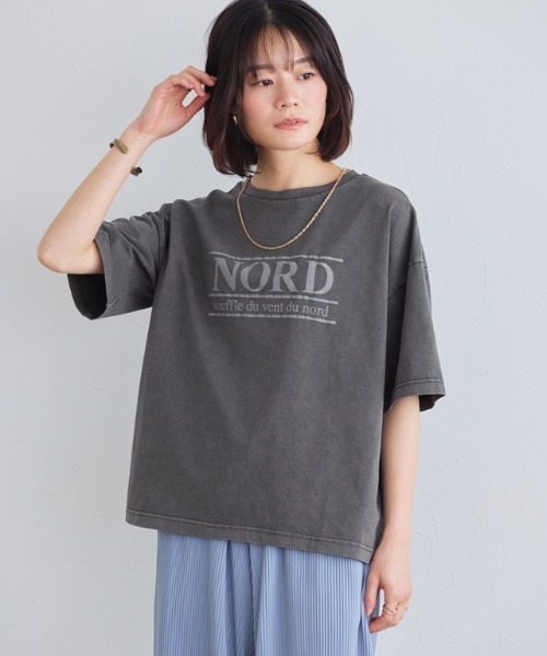 Pierrot(ピエロ)の「ピグメント加工オーバーサイズロゴTシャツ(Tシャツ/カットソー・レディース・チャコール/ブラウン・M/L/LL)」の11枚目の写真