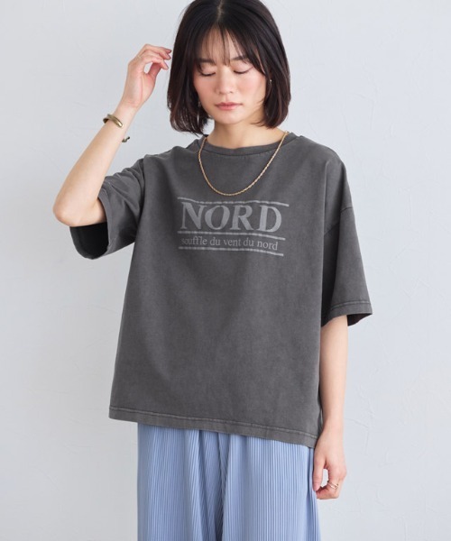Pierrot(ピエロ)の「ピグメント加工オーバーサイズロゴTシャツ(Tシャツ/カットソー・レディース・チャコール/ブラウン・M/L/LL)」の15枚目の写真