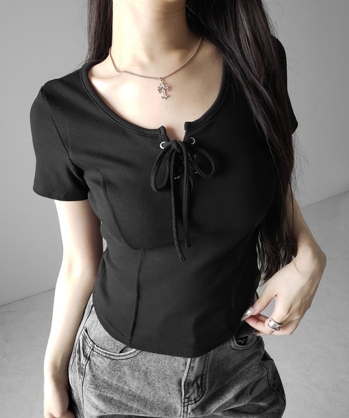 me+em select(ミームセレクト)の「【 3color 】レースアップスリムリブTシャツ / laceup slim lib T-shirts(Tシャツ/カットソー・レディース・グレー/ホワイト/ブラック・FREE)」の4枚目の写真