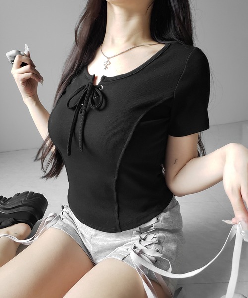 me+em select(ミームセレクト)の「【 3color 】レースアップスリムリブTシャツ / laceup slim lib T-shirts(Tシャツ/カットソー・レディース・グレー/ホワイト/ブラック・FREE)」の5枚目の写真