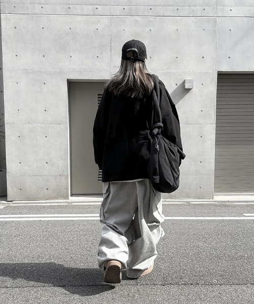 YACA（ヤーカ）の「Brushed Long Sleeve T-shirt/ブラッシュドロングスリーブTシャツ【unisex item】（Tシャツ/カットソー・レディース・ブラック/ホワイト・FREE）」の6枚目の写真