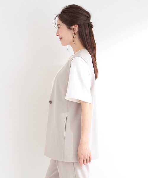 SHOO・LA・RUE(シューラルー)の「【セットアップ可/洗濯後しわになりにくい/S-LL】シンプルで合わせやすい ノーカラージレ(ベスト・レディース・ナチュラル/ネイビー/グレー・01/02/03/04)」の10枚目の写真