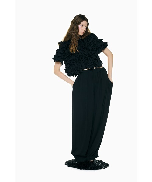 ENFOLD(エンフォルド)の「RELAX ELASTIC-HEM PANTS(その他パンツ・レディース・ブラック/キナリ・38/36/34)」の5枚目の写真