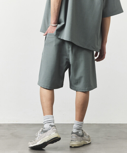 FREAK'S STORE（フリークスストア）の「速乾素材 リラックスフィット イージー ショートパンツ リネン風 ホームケア/LINEN LIKE EASY SHORTS（その他パンツ・メンズ・チャコールグレー/ブラウン/オフホワイト/ブラック/グリーン・SMALL/MEDIUM/LARGE）」の21枚目の写真