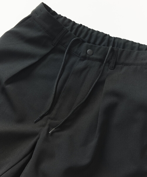 FREAK'S STORE（フリークスストア）の「速乾素材 リラックスフィット イージー ショートパンツ リネン風 ホームケア/LINEN LIKE EASY SHORTS（その他パンツ・メンズ・チャコールグレー/ブラウン/オフホワイト/ブラック/グリーン・SMALL/MEDIUM/LARGE）」の15枚目の写真