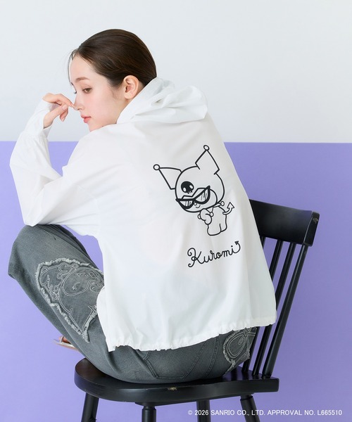 Audie a Muses(オーディアミューズ)の「【KUROMI】クロミ プリントラッシュガード素材パーカー(パーカー・レディース・ブラック/オフホワイト・38/42)」の1枚目の写真
