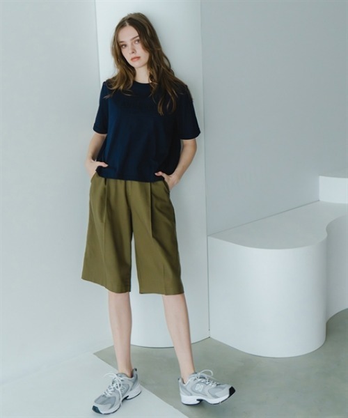 Maison INNESS(メゾンアイネス)の「リネン混バミューダパンツ(UVカット・接触冷感)<大きいサイズ有>(その他パンツ・レディース・カーキ/ライトベージュ・S/M/L/LL/3L/4L/5L)」の4枚目の写真