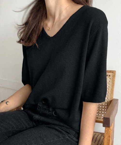 mielu(ミエル)の「ベーシックVネックハーフスリーブニット(ニット/セーター・レディース・ブラック/ホワイト/ベージュ・LARGE/MEDIUM)」の8枚目の写真