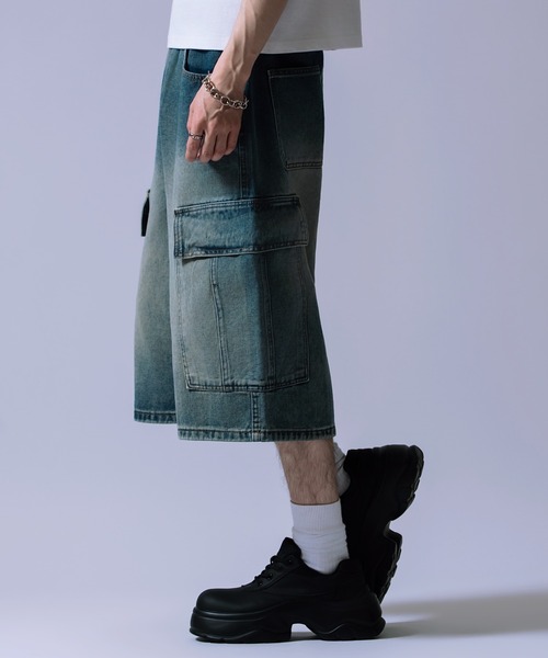 Crownor(クラウノアー)の「ワイドバギー デニムカーゴショーツ(デニムパンツ・メンズ・ブラック/サックスブルー・LARGE/MEDIUM)」の8枚目の写真