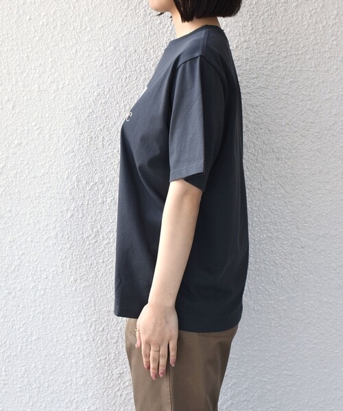 SHIPS Colors(シップス カラーズ)の「SHIPS Colors:〈接触冷感・UVカット〉PARIS フォト TEE◇(Tシャツ/カットソー・レディース・ダークグレー/オフホワイト/ブラウン・ONE SIZE)」の15枚目の写真