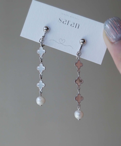 CERCA(チェルカ)の「saran jewelry/クローバーモチーフ パール イヤリング/アレルギー対応(イヤリング・レディース・シルバー/ゴールド・FREE)」の5枚目の写真