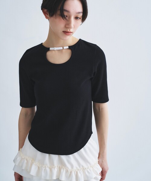 CODE A(コードエー)の「rib jersey point neck tee(Tシャツ/カットソー・レディース・ホワイト/ライトイエロー系/ボルドー/ブラック・00)」の2枚目の写真