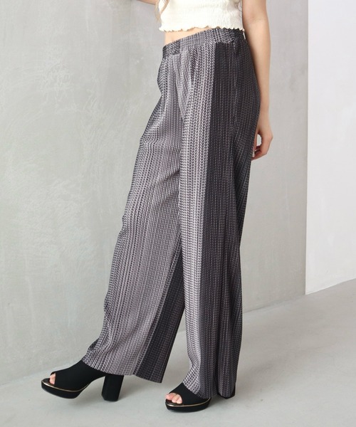 CECIL McBEE(セシルマクビー)の「グラデーション風カットプリーツストレーツパンツ(その他パンツ・レディース・ベージュ/ブラック・LARGE/MEDIUM)」の8枚目の写真