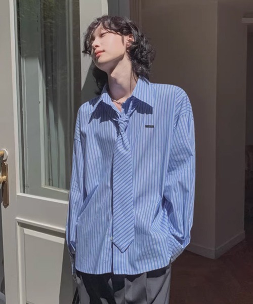 NOWLE(ノウル)の「【NOWLE】ネクタイ付き メタルプレート ワンポイント ストライプ ルーズシャツ(シャツ/ブラウス・メンズ・ライトブルー/グレー・X-LARGE/MEDIUM/LARGE)」の18枚目の写真