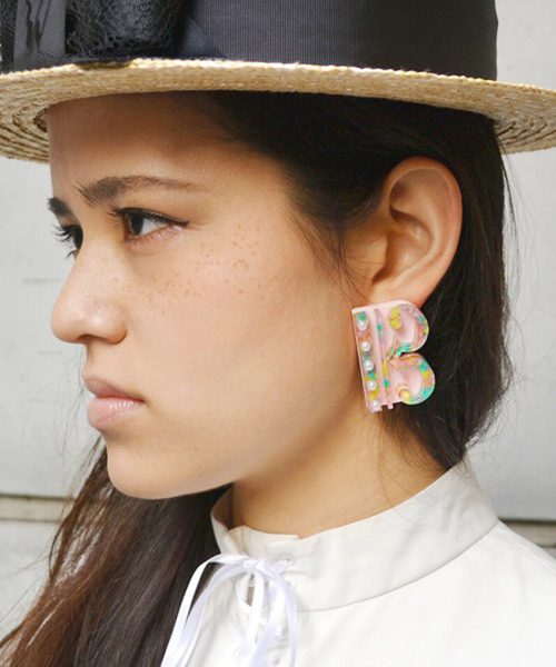 PAMEO POSE（パメオポーズ）の「【PAMEO POSE ORIGINAL JEWELRY】C CLEF PIERCE（ピアス（両耳用）・レディース・マルチ/グリーン・FREE）」の5枚目の写真
