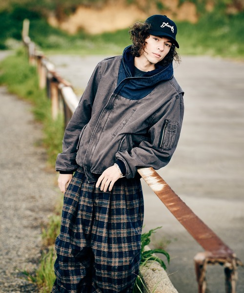 glamb(グラム)の「Knee Tuck Check Pants / ニータックチェックパンツ(その他パンツ・メンズ・グレー/ネイビー・S/M/L)」の14枚目の写真