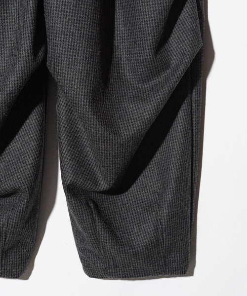 glamb(グラム)の「Knee Tuck Check Pants / ニータックチェックパンツ(その他パンツ・メンズ・グレー/ネイビー・S/M/L)」の19枚目の写真