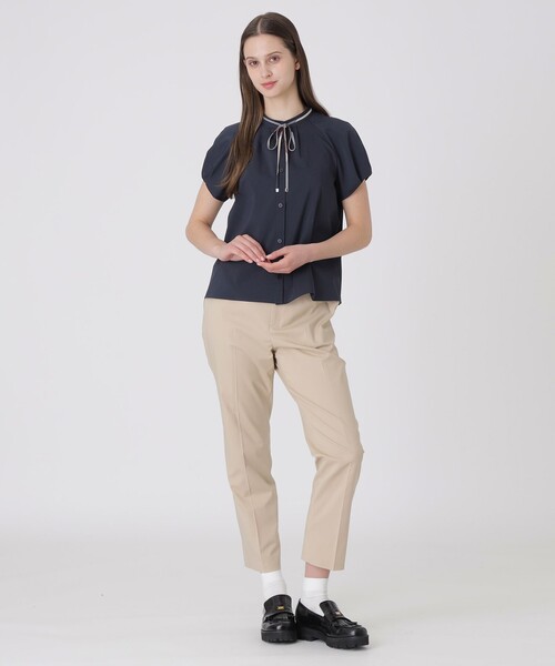 BLUE LABEL CRESTBRIDGE(ブルーレーベルクレストブリッジ)の「【接触冷感】タックスリーブブラウス(シャツ/ブラウス・レディース・ダークネイビー/ホワイト・36/38)」の8枚目の写真