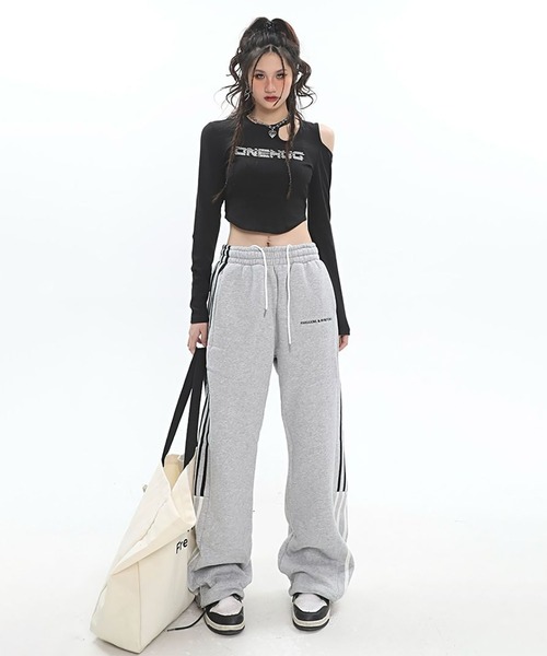 WESTBOY(ウエストボーイ)の「Y2K ラインストーン カットアウト スリムシルエット クロップドトップス WOG26S2TP04(Tシャツ/カットソー・レディース・ブラック/ブラウン・FREE)」の20枚目の写真