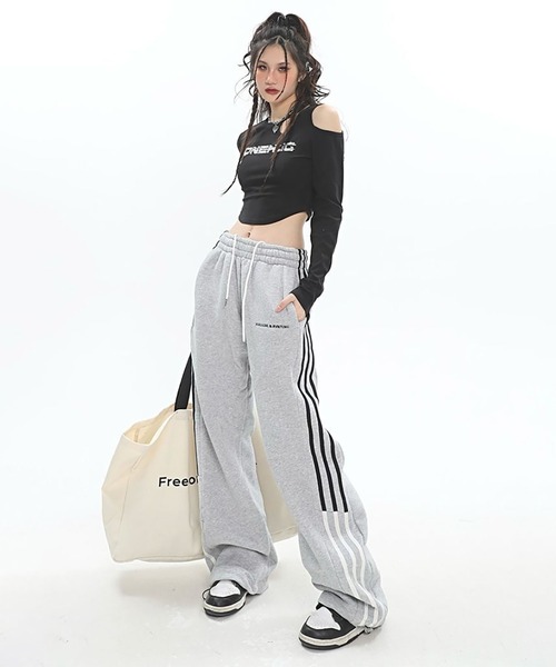 WESTBOY(ウエストボーイ)の「Y2K ラインストーン カットアウト スリムシルエット クロップドトップス WOG26S2TP04(Tシャツ/カットソー・レディース・ブラック/ブラウン・FREE)」の21枚目の写真