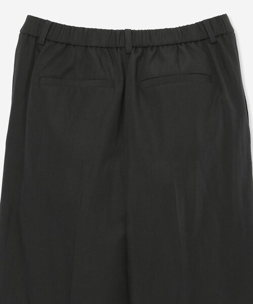 MACKINTOSH LONDON(マッキントッシュ ロンドン)の「【婦人画報6月号掲載】ライトナチュラルタンブラーパンツ(その他パンツ・レディース・ブラック/ベージュ・40/36/38)」の5枚目の写真