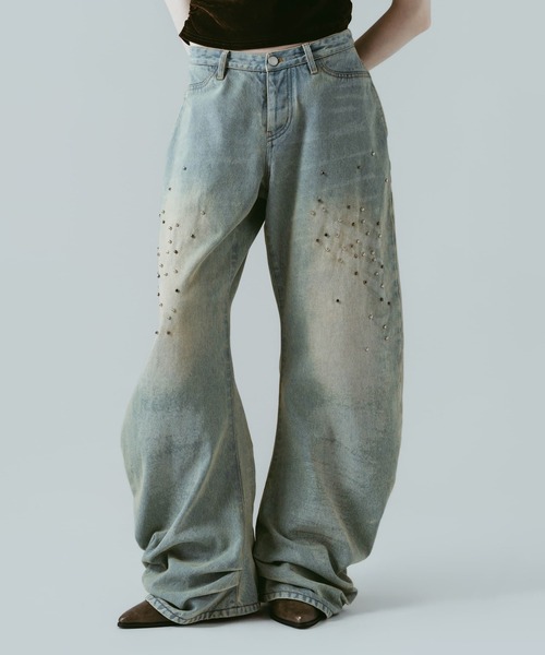 Knuth Marf(クヌースマーフ)の「【Knuth Marf】studded draped denim pants(デニムパンツ・レディース・ブルー/ブラック・XS/S)」の1枚目の写真