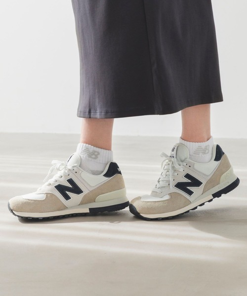 NEW BALANCE(ニューバランス)の「574(スニーカー・メンズ・ダークグリーン/オフホワイト/ベージュ系その他/グレー・26.5cm/26.0cm/25.5cm/25.0cm/22.0cm/29.0cm/30.0cm/28.5cm/28.0cm/24.5cm/24.0cm/27.5cm/23.5cm/23.0cm/27.0cm/22.5cm/24.5㎝)」の21枚目の写真