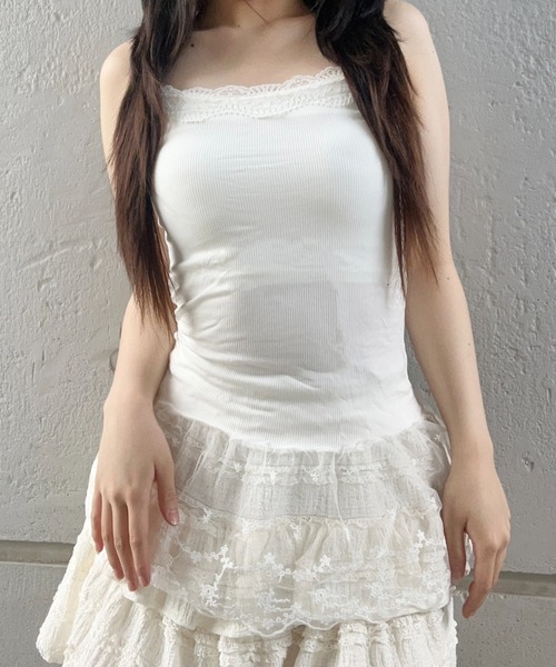 tinkerend(ティンカーエンド)の「Lace Rib Peplum / レースリブぺプラム カップ付き(キャミソール・レディース・ホワイト/ブラック/グレー・FREE)」の4枚目の写真