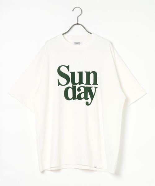 GEORGE'S(ジョージズ)の「サンデイアートプリントTシャツ(Tシャツ/カットソー・メンズ・オフホワイト/ワインレッド・MEDIUM/LARGE)」の2枚目の写真