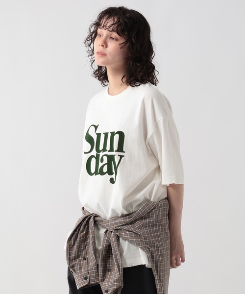 GEORGE'S(ジョージズ)の「サンデイアートプリントTシャツ(Tシャツ/カットソー・メンズ・オフホワイト/ワインレッド・MEDIUM/LARGE)」の16枚目の写真