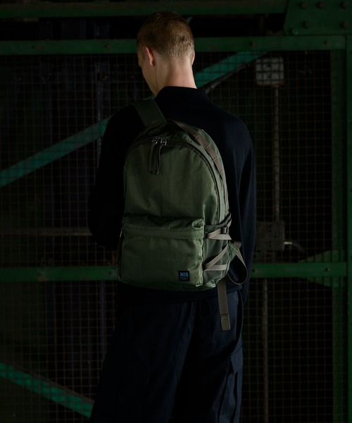 MIS(エムアイエス)の「DAYPACK(バックパック/リュック・メンズ・オリーブ/ブラック・ONESIZE)」の12枚目の写真