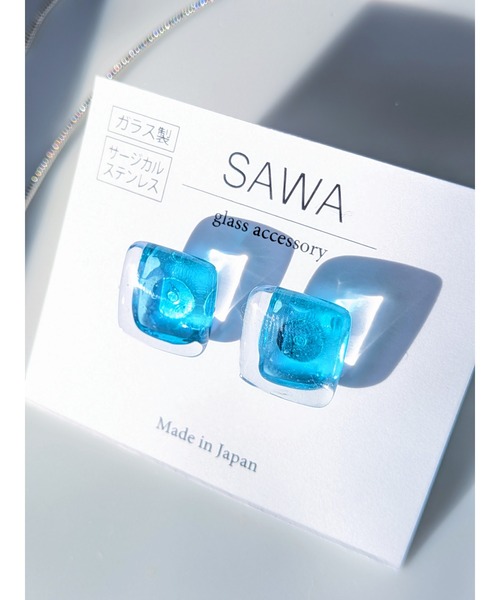 tone（トーン）の「【sawa】スクエア２色イヤリング(MA)（イヤリング・レディース・ターコイズブルー・FREE）」の2枚目の写真