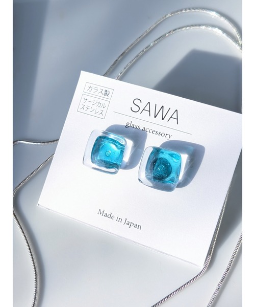 tone（トーン）の「【sawa】スクエア２色イヤリング(MA)（イヤリング・レディース・ターコイズブルー・FREE）」の7枚目の写真