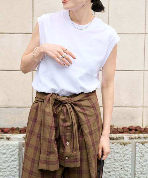 OUTDOOR PRODUCTS(アウトドアプロダクツ)の「新色 ハイツイストコットンノースリTEE(Tシャツ/カットソー・レディース・キャメル/レッド/ブラック/ホワイト/ブルー・FREE)」の20枚目の写真