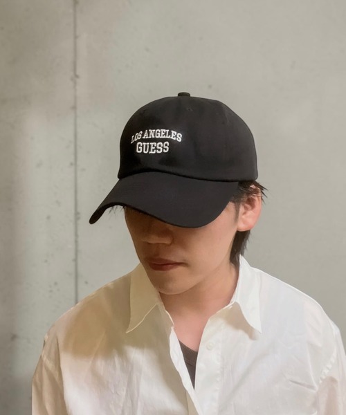 Guess(ゲス)の「GUESS LA LOGO EMB CAP(キャップ・レディース・ブラック・58cm)」の2枚目の写真